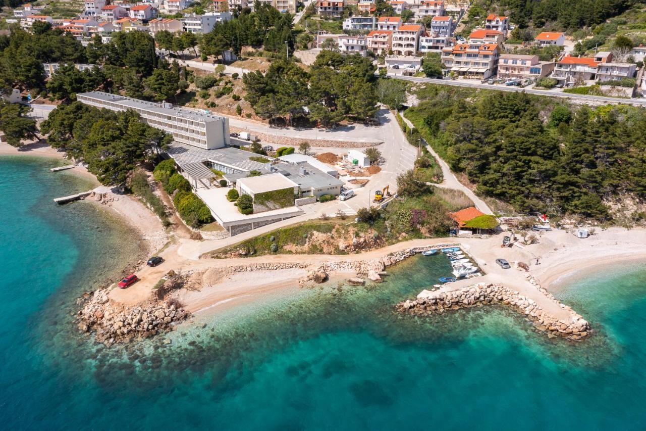Beachfront Xxl - 2 Apartments Together - Lokva Rogoznica Exterior photo